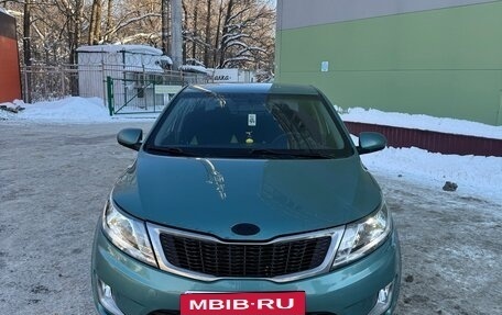 KIA Rio III рестайлинг, 2011 год, 420 000 рублей, 2 фотография