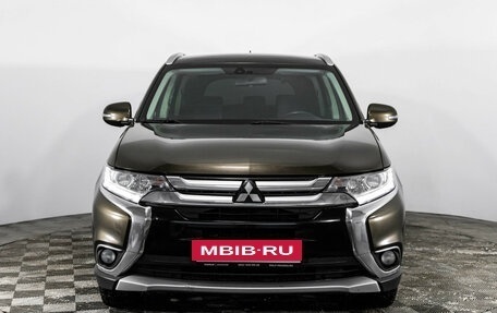 Mitsubishi Outlander III рестайлинг 3, 2015 год, 1 425 000 рублей, 2 фотография