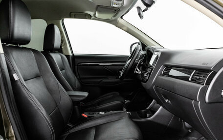 Mitsubishi Outlander III рестайлинг 3, 2015 год, 1 425 000 рублей, 18 фотография