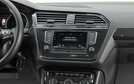 Volkswagen Tiguan II, 2017 год, 1 695 000 рублей, 7 фотография