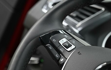 Volkswagen Tiguan II, 2017 год, 1 695 000 рублей, 10 фотография