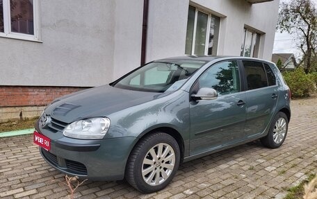 Volkswagen Golf V, 2004 год, 520 000 рублей, 1 фотография