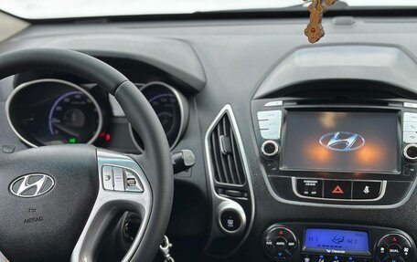 Hyundai ix35 I рестайлинг, 2012 год, 1 137 000 рублей, 24 фотография