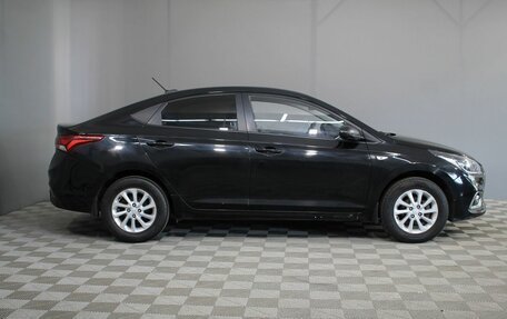 Hyundai Solaris II рестайлинг, 2017 год, 1 010 000 рублей, 8 фотография