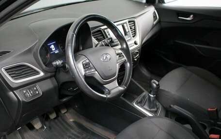 Hyundai Solaris II рестайлинг, 2017 год, 1 010 000 рублей, 10 фотография