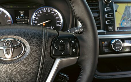 Toyota Highlander III, 2015 год, 12 фотография