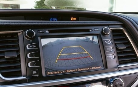 Toyota Highlander III, 2015 год, 14 фотография