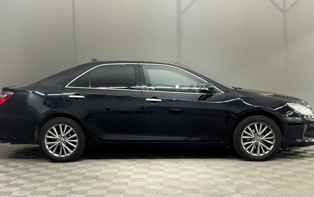 Toyota Camry, 2017 год, 1 690 000 рублей, 6 фотография