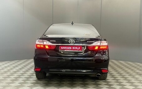 Toyota Camry, 2017 год, 1 690 000 рублей, 4 фотография