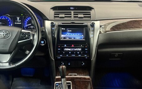 Toyota Camry, 2017 год, 1 690 000 рублей, 11 фотография