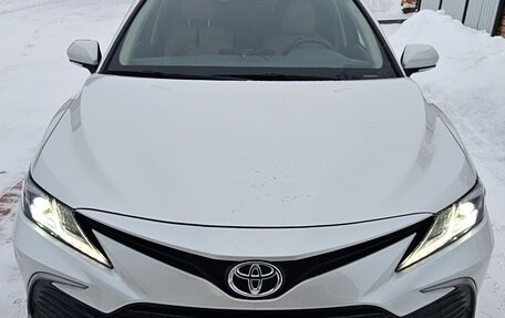 Toyota Camry, 2022 год, 3 250 000 рублей, 1 фотография