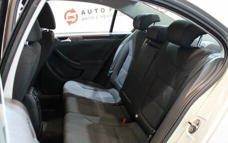 Volkswagen Jetta VI, 2011 год, 930 000 рублей, 9 фотография