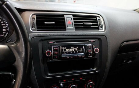 Volkswagen Jetta VI, 2011 год, 930 000 рублей, 10 фотография