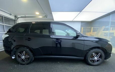 Mitsubishi Outlander III рестайлинг 3, 2013 год, 1 179 000 рублей, 4 фотография