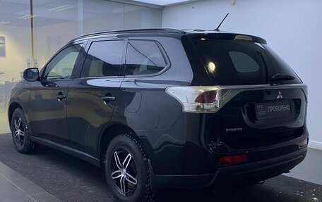 Mitsubishi Outlander III рестайлинг 3, 2013 год, 1 179 000 рублей, 7 фотография