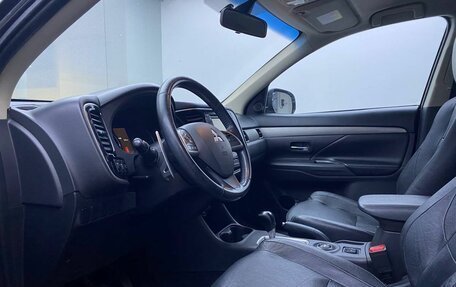 Mitsubishi Outlander III рестайлинг 3, 2013 год, 1 179 000 рублей, 16 фотография