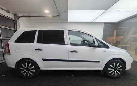 Opel Zafira B, 2011 год, 850 000 рублей, 4 фотография