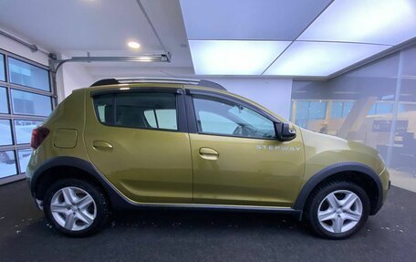 Renault Sandero II рестайлинг, 2018 год, 999 000 рублей, 4 фотография