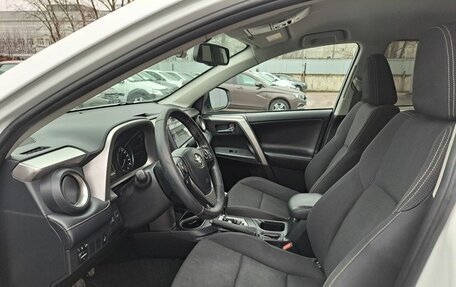 Toyota RAV4, 2018 год, 2 218 000 рублей, 16 фотография