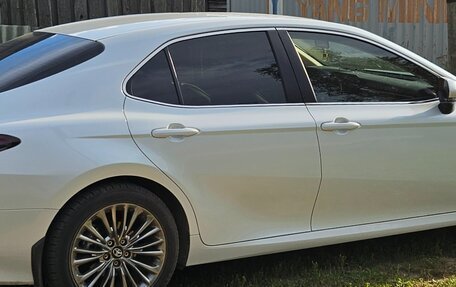 Toyota Camry, 2022 год, 3 250 000 рублей, 6 фотография