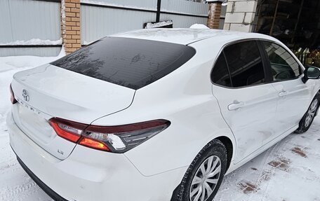 Toyota Camry, 2022 год, 3 250 000 рублей, 3 фотография