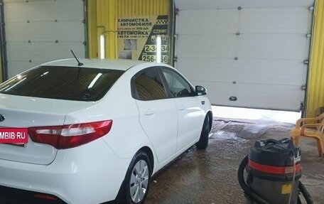 KIA Rio III рестайлинг, 2012 год, 940 000 рублей, 5 фотография