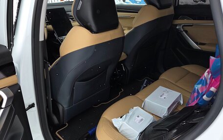 Geely Atlas, 2023 год, 3 000 000 рублей, 9 фотография