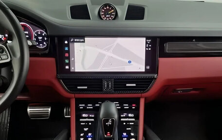 Porsche Cayenne III, 2022 год, 18 850 000 рублей, 8 фотография