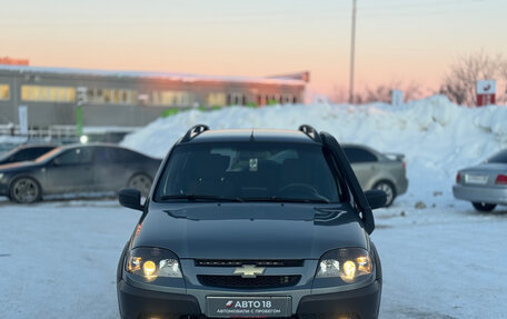 Chevrolet Niva I рестайлинг, 2019 год, 809 000 рублей, 3 фотография