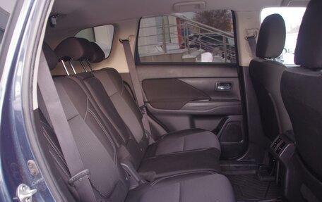 Mitsubishi Outlander III рестайлинг 3, 2022 год, 2 390 000 рублей, 9 фотография