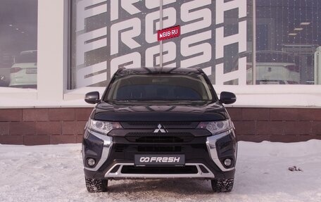 Mitsubishi Outlander III рестайлинг 3, 2022 год, 2 390 000 рублей, 3 фотография
