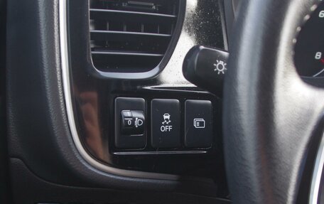 Mitsubishi Outlander III рестайлинг 3, 2022 год, 2 390 000 рублей, 21 фотография