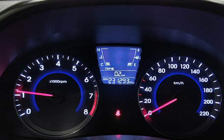 Hyundai Solaris II рестайлинг, 2013 год, 560 650 рублей, 16 фотография