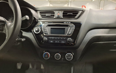 KIA Rio III рестайлинг, 2017 год, 822 150 рублей, 15 фотография