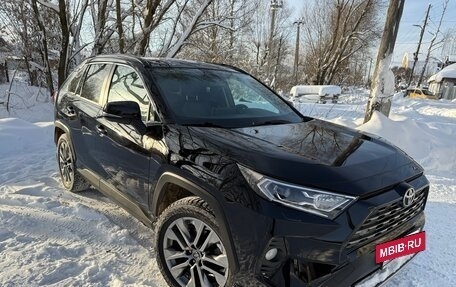 Toyota RAV4, 2020 год, 3 000 000 рублей, 6 фотография