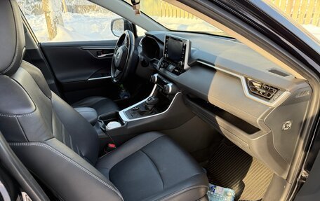 Toyota RAV4, 2020 год, 3 000 000 рублей, 16 фотография