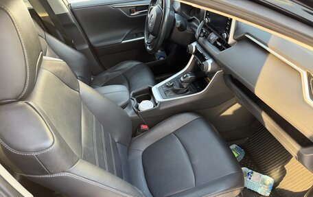 Toyota RAV4, 2020 год, 3 000 000 рублей, 17 фотография