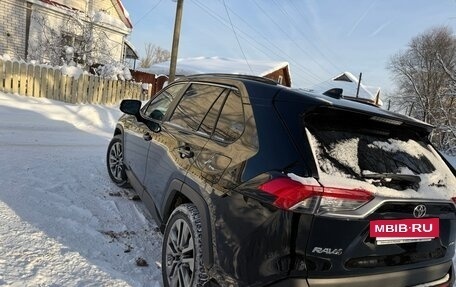 Toyota RAV4, 2020 год, 3 000 000 рублей, 9 фотография