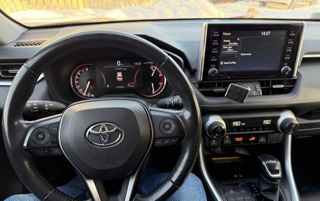 Toyota RAV4, 2020 год, 3 000 000 рублей, 22 фотография