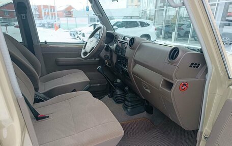 Toyota Land Cruiser 70, 2021 год, 8 000 000 рублей, 11 фотография