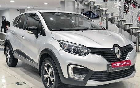 Renault Kaptur I рестайлинг, 2019 год, 1 740 000 рублей, 3 фотография