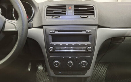 Skoda Yeti I рестайлинг, 2014 год, 1 160 000 рублей, 18 фотография