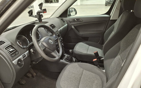 Skoda Yeti I рестайлинг, 2014 год, 1 160 000 рублей, 20 фотография