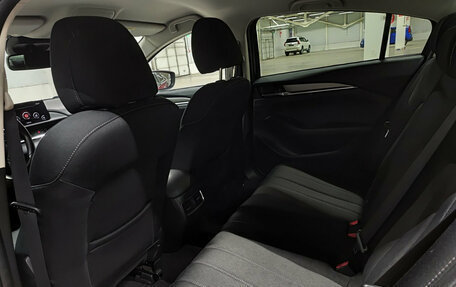 Mazda 6, 2019 год, 2 408 850 рублей, 15 фотография