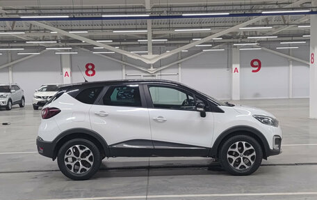 Renault Kaptur I рестайлинг, 2017 год, 1 145 000 рублей, 5 фотография