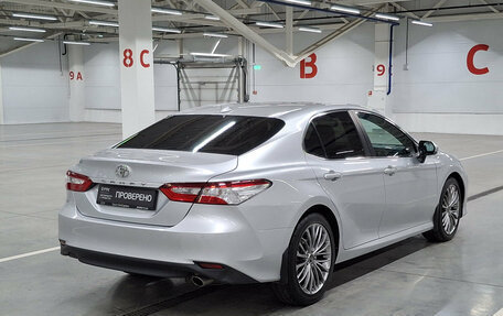 Toyota Camry, 2018 год, 2 640 000 рублей, 5 фотография