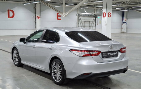 Toyota Camry, 2018 год, 2 640 000 рублей, 7 фотография