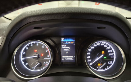 Toyota Camry, 2018 год, 2 640 000 рублей, 13 фотография