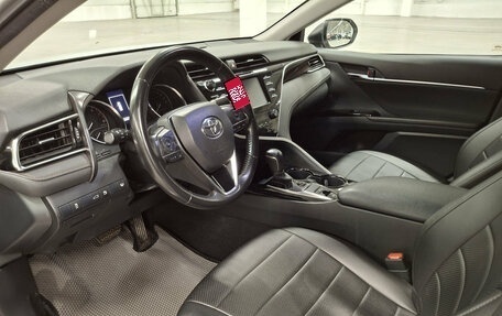 Toyota Camry, 2018 год, 2 640 000 рублей, 16 фотография
