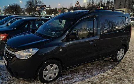 Renault Dokker, 2018 год, 999 999 рублей, 4 фотография